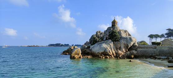 CAMPING LES HAUTS DE PORT BLANC ***, med opvarmet pool en Bretagne