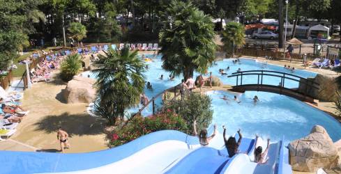 CAMPING IDEAL CAMPING ***, med waterslide en Nouvelle-Aquitaine